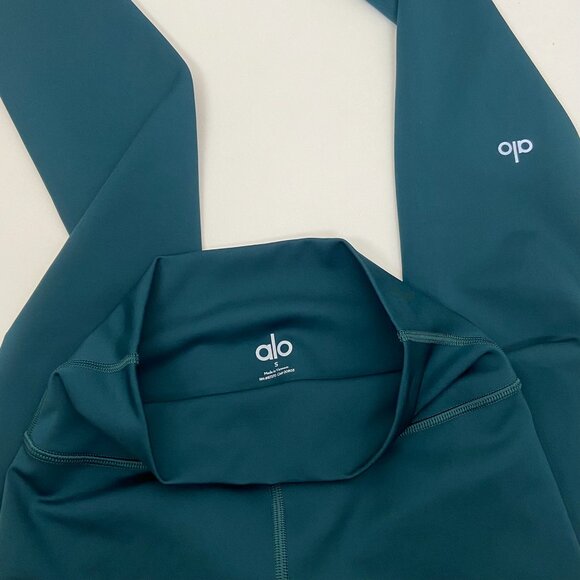 ALO Yoga Black Leggings - Picture 10 of 11